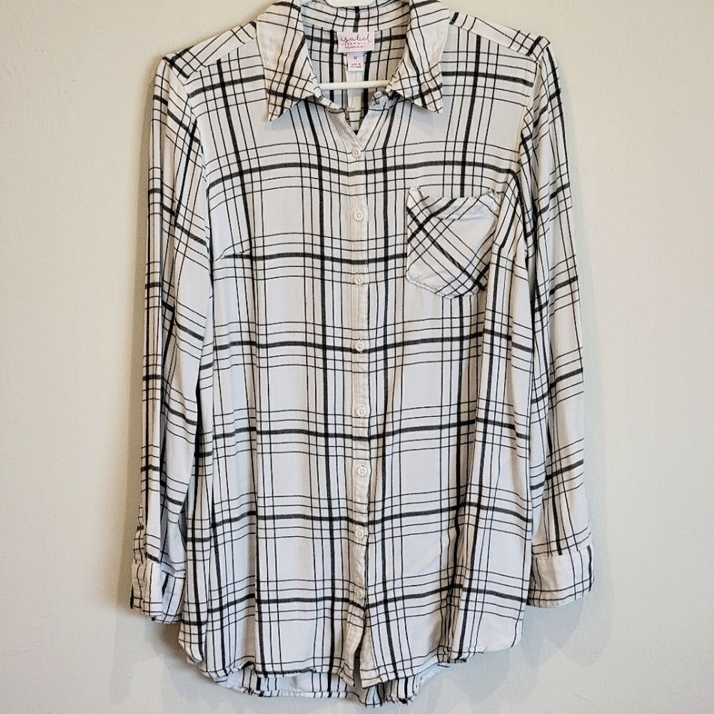 Isabel Maternity Black and White plaid Button Down shirt. Size M
